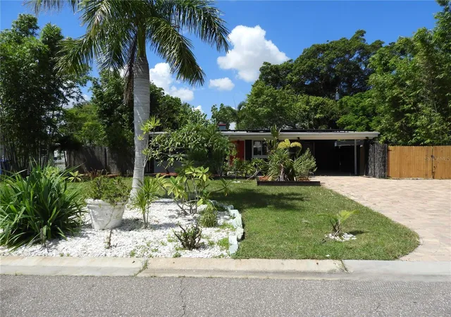 Photo 2 of Sale Pending at 5622 Hobson St Ne, Saint Petersburg, FL 33703 | MLS# TB8552624 | Listing updated on 2026-10-20