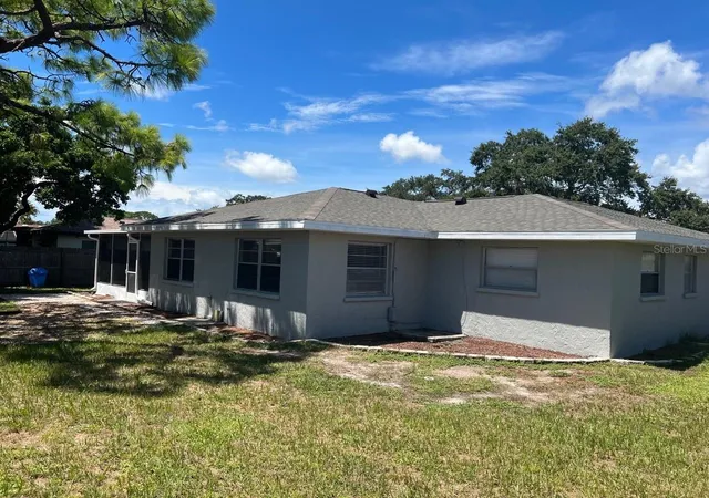 Photo 2 of Single family home for sale at 4115 23rd Avenue W, Bradenton, FL 34205 | MLS# A4707587 | Listing updated on 2026-10-25