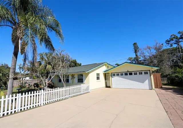 Photo 1 of Single family home for sale at 4915 Bonita Rd, Venice, FL 34293 | MLS# A4707589 | Listing updated on 2026-09-28