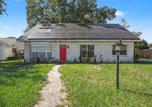 Photo 1 of Single family home for sale at 7145 Wrenwood Cir, Tampa, FL 33617 | MLS# L4965384 | Listing updated on 2026-10-25