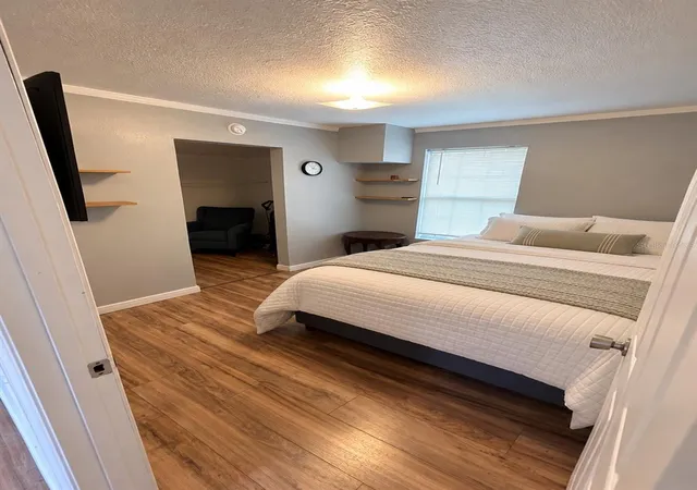 Photo 1 of Single family home for sale at 1463 19th Street, Sarasota, FL 34234 | MLS# A4707593 | Listing updated on 2026-09-30