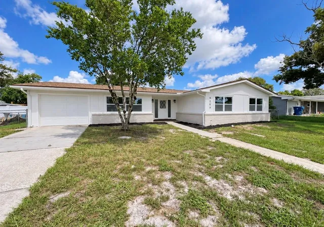 Photo 1 of Single family home for sale at 9353 Chase St, Spring Hill, FL 34606 | MLS# W7889872 | Listing updated on 2026-09-28