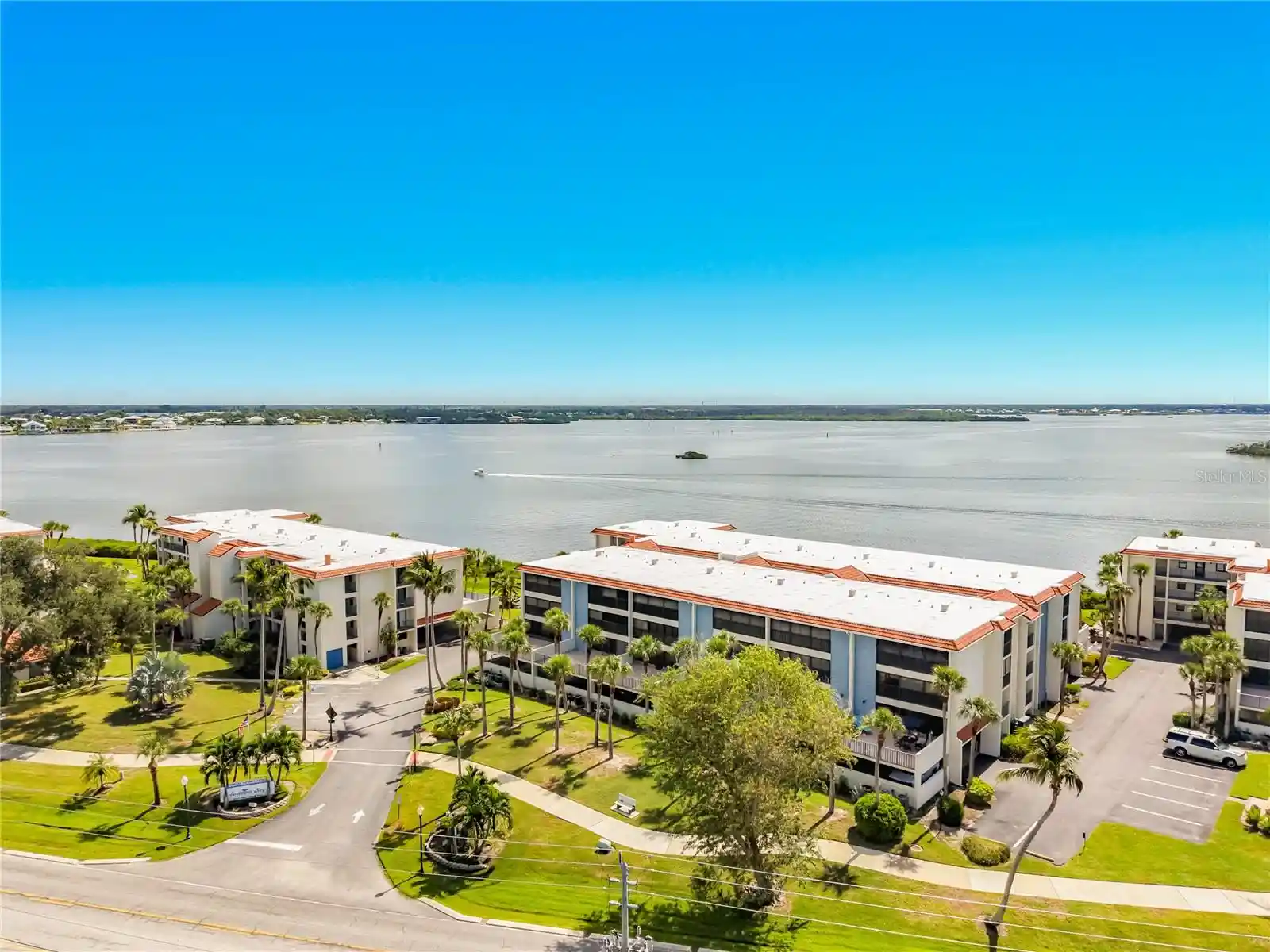 Listing Photo 2 - Condo for sale in 1551 Bch Rd located at 1551 Bch Rd, ENGLEWOOD, FL 34223 - Unit #205