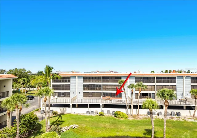 Listing Photo 4 - Condo for sale in building located at 1551 Bch Rd, ENGLEWOOD, FL 34223 - Unit #205