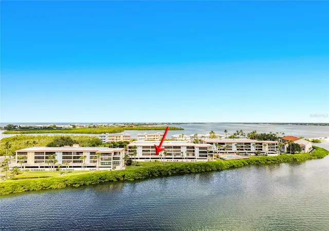 Listing Photo 5 - Condo for sale in building located at 1551 Bch Rd, ENGLEWOOD, FL 34223 - Unit #205