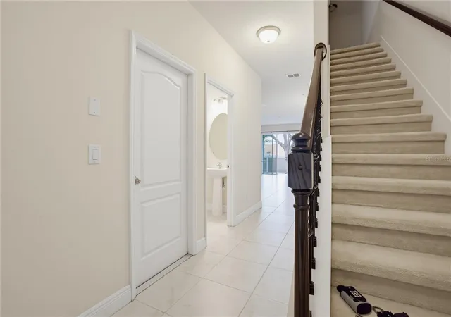 Photo 4 of Townhouse for sale at 7498 Aloma Pines Ct, Winter Park, FL 32792 | MLS# O6445209 | Listing updated on 2026-10-06