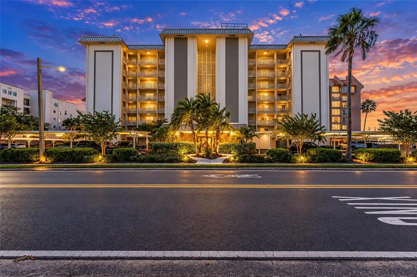 Listing Photo 2 - Condo for sale in 622 Edgewater Dr located at 622 Edgewater Dr, Dunedin, FL 34698 - Unit #721