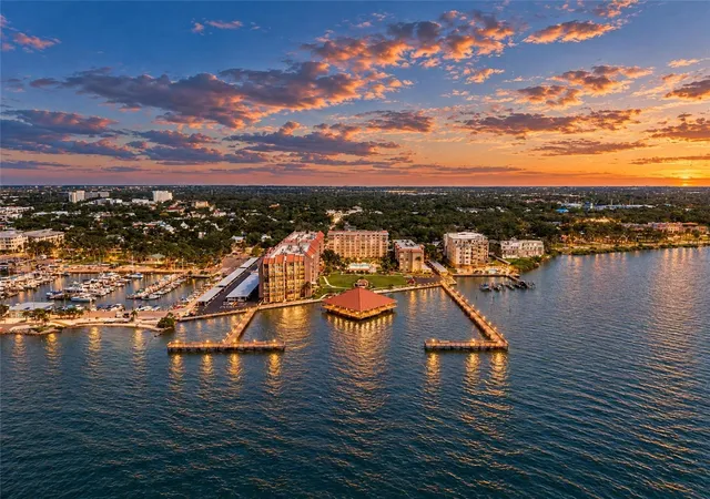 Photo 2 of Condo for sale at 622 Edgewater Dr #721, Dunedin, FL 34698 | MLS# TB8552658 | Listing updated on 2026-10-04