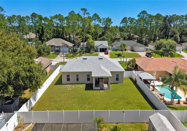 Photo 3 of Single family home for sale at 83 Roxboro Dr, Palm Coast, FL 32164 | MLS# FC321730 | Listing updated on 2026-09-30