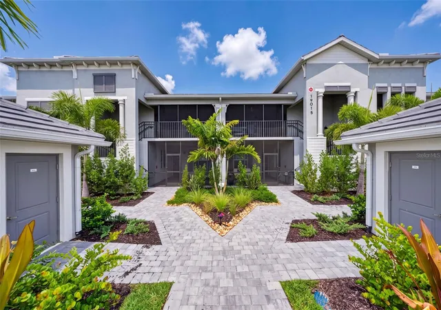 Listing Photo 1 - Condo for sale in building located at 18911 Scallop Loop, Bradenton, FL 34202 - Unit #204