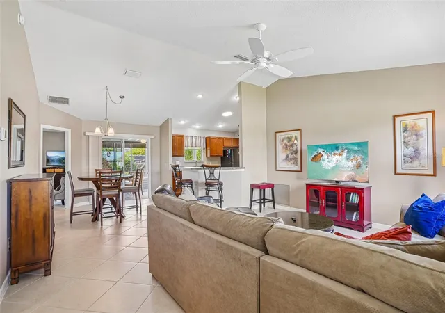 Photo 4 of Single family home for sale at 2146 Hopespring Loop, The Villages, FL 32162 | MLS# G5118339 | Listing updated on 2026-10-10