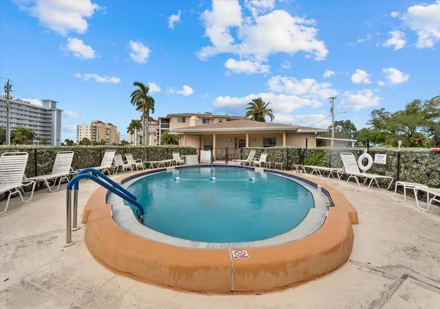 Photo 4 of Condo for sale at 200 The Esplanade N #B15, Venice, FL 34285 | MLS# N6145948 | Listing updated on 2026-10-08