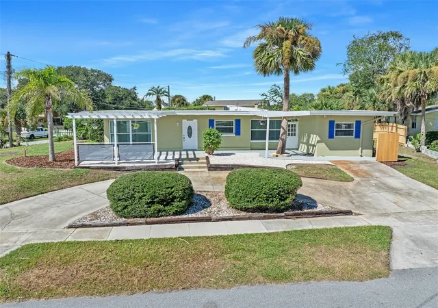 Single family home for sale at 2001 N Oleander Ave, DAYTONA BEACH, FL 32118 | MLS# W7889874