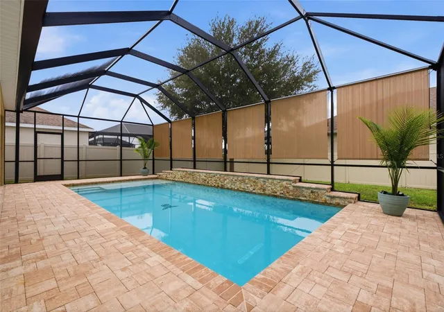Photo 3 of Single family home for sale at 17515 Bright Wheat Dr, Lithia, FL 33547 | MLS# TB8552664 | Listing updated on 2026-09-28