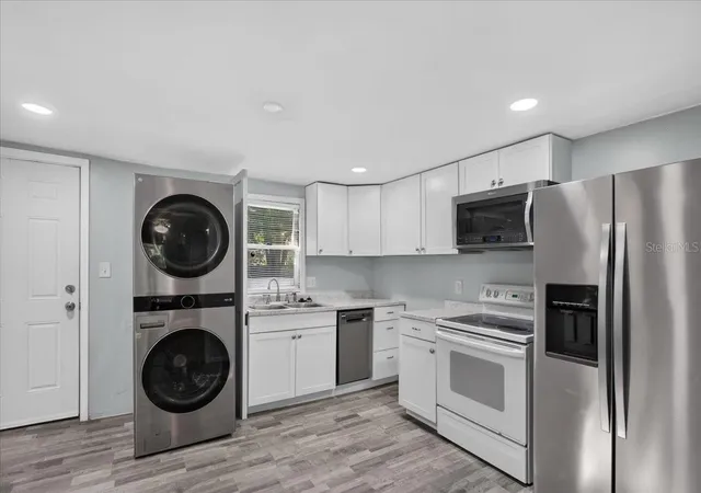 Photo 4 of Single family home for sale at 1315 NE 3rd Avenue, Gainesville, FL 32641 | MLS# GC543827 | Listing updated on 2026-09-29