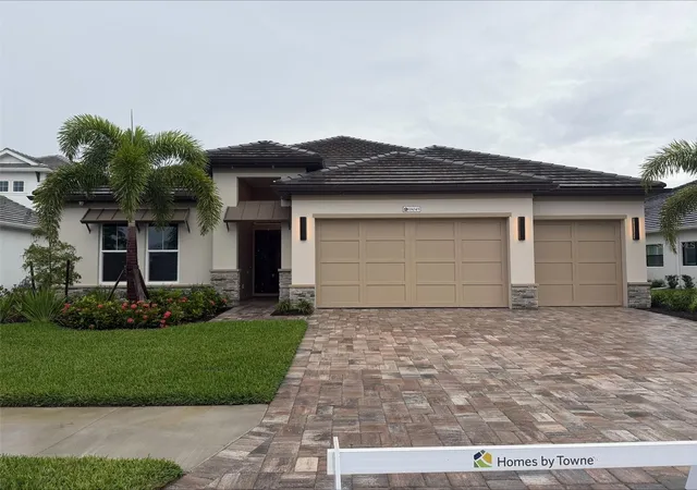 Single family home for sale at 18045 Foxtail Loop, VENICE, FL 34293 | MLS# A4707628