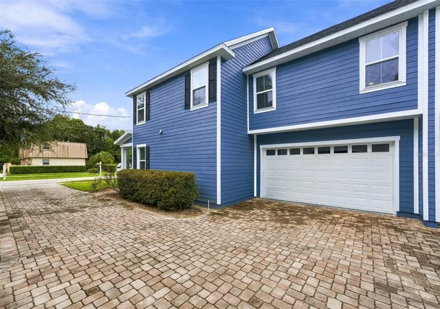 Photo 4 of Townhouse for sale at 2483 E Jefferson St, Orlando, FL 32803 | MLS# O6445229 | Listing updated on 2026-10-08