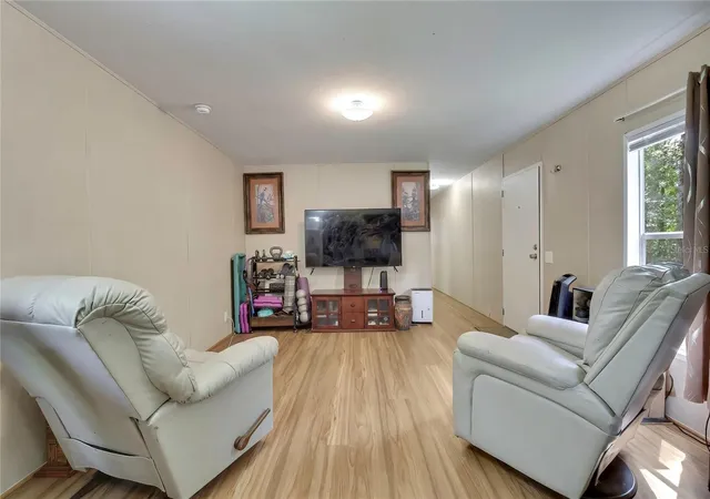 Photo 3 of Manufactured home for sale at 19995 Manecke Rd, Brooksville, FL 34601 | MLS# W7889877 | Listing updated on 2026-10-02