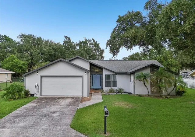 Photo 1 of Single family home for sale at 117 Homewood Dr, Winter Haven, FL 33880 | MLS# L4965388 | Listing updated on 2026-10-02