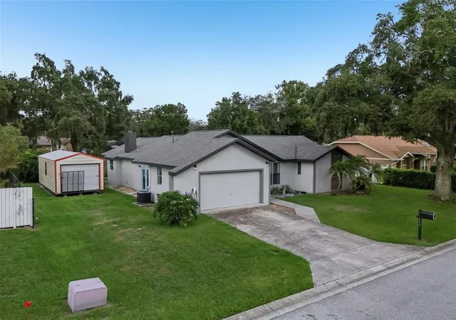 Photo 2 of Single family home for sale at 117 Homewood Dr, Winter Haven, FL 33880 | MLS# L4965388 | Listing updated on 2026-10-02