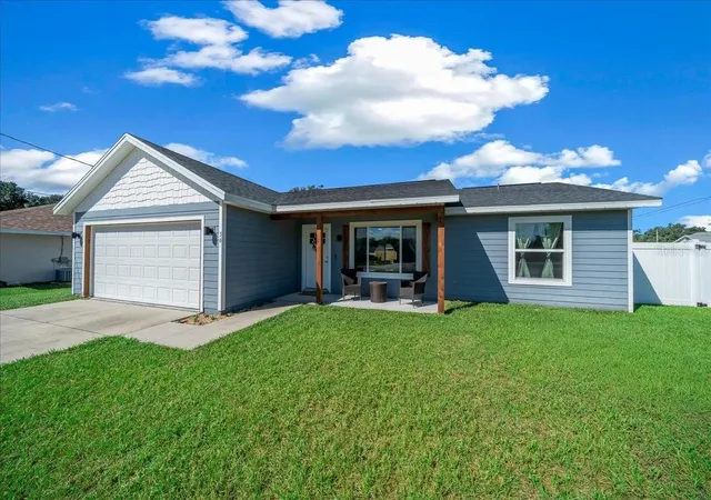 Photo 3 of Single family home for sale at 36 Juniper Pass Way, Ocala, FL 34480 | MLS# OM732975 | Listing updated on 2026-09-28