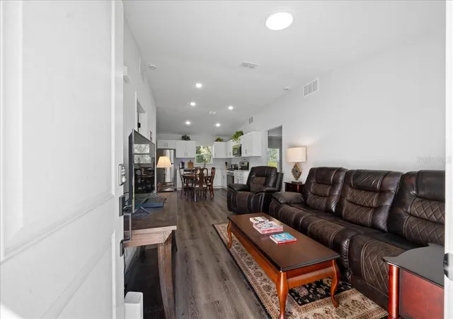 Photo 4 of Single family home for sale at 83 Dogwood Cir, Ocala, FL 34472 | MLS# OM732976 | Listing updated on 2026-10-01