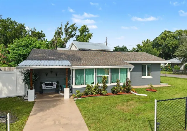 Photo 3 of Single family home for sale at 105 N Pearl St, Plant City, FL 33563 | MLS# TB8552679 | Listing updated on 2026-10-06