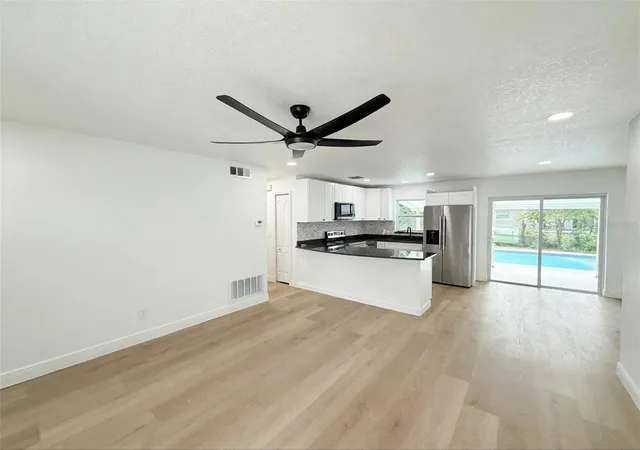 Photo 3 of Single family home for sale at 4058 Luan Dr, Orlando, FL 32808 | MLS# O6445239 | Listing updated on 2026-10-04