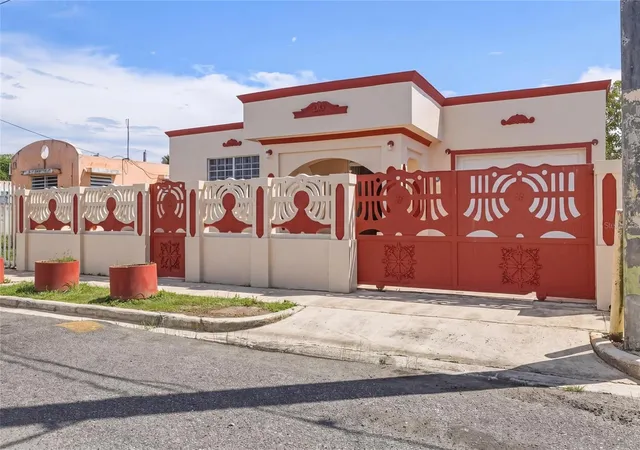 Photo 1 of Single family home for sale at F 13 Calle Franco, Toa Baja, PR 00949 | MLS# PR9124516 | Listing updated on 2026-09-29