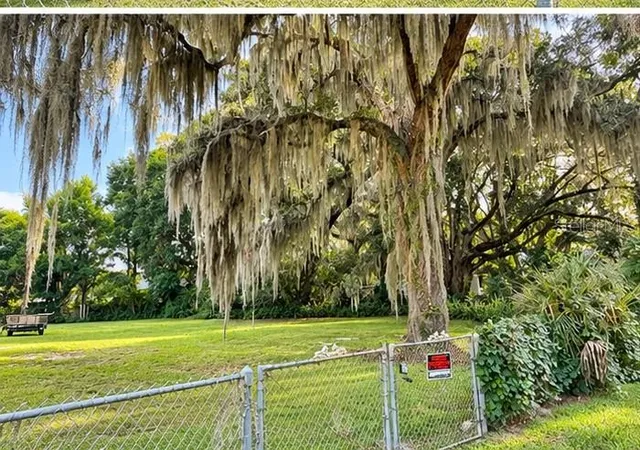 Photo 2 of Single family home for sale at 189 W Wilbur Ave, Lake Mary, FL 32746 | MLS# O6445242 | Listing updated on 2026-10-01
