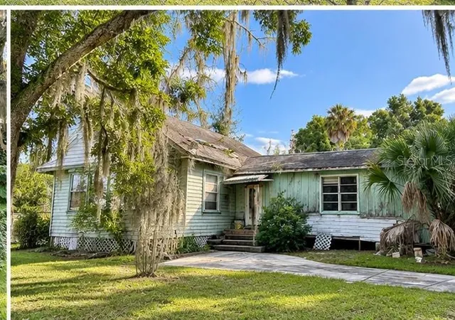Photo 3 of Single family home for sale at 189 W Wilbur Ave, Lake Mary, FL 32746 | MLS# O6445242 | Listing updated on 2026-10-01