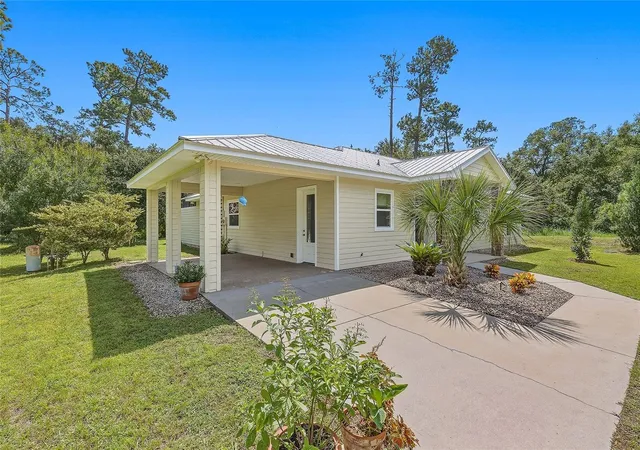 Photo 3 of Single family home for sale at 71 Perry Ln, Deltona, FL 32725 | MLS# TB8552686 | Listing updated on 2026-09-29