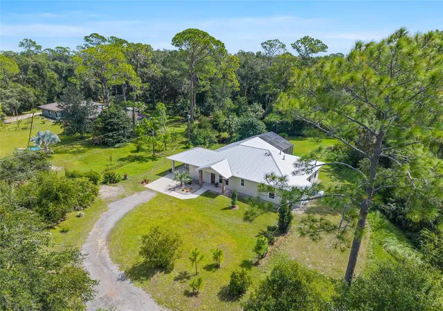 Photo 4 of Single family home for sale at 71 Perry Ln, Deltona, FL 32725 | MLS# TB8552686 | Listing updated on 2026-09-29