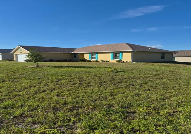 Photo 3 of Single family home for sale at 349 Marion Oaks Manor, Ocala, FL 34473 | MLS# OM732979 | Listing updated on 2026-09-30