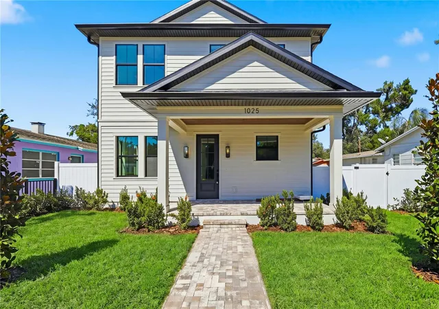 Photo 2 of Single family home for sale at 1025 Melrose Ave S, Saint Petersburg, FL 33705 | MLS# TB8552687 | Listing updated on 2026-10-16