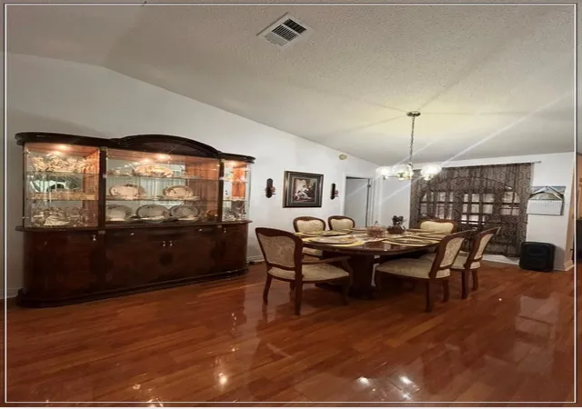 Photo 3 of Single family home for sale at 10103 Chesham Dr, Orlando, FL 32817 | MLS# O6445248 | Listing updated on 2026-10-02