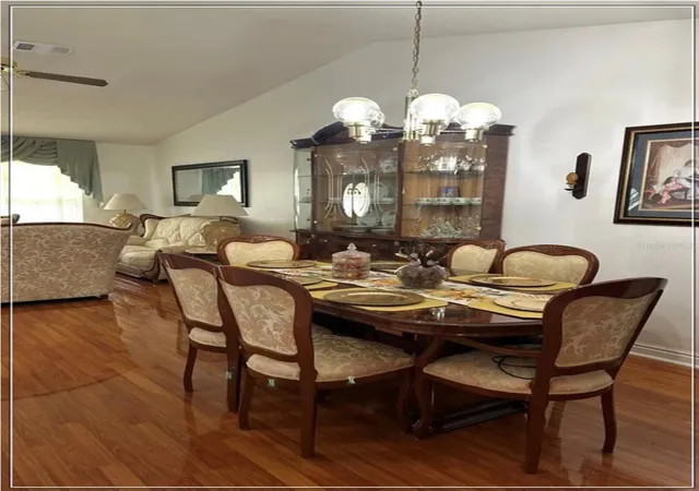 Photo 4 of Single family home for sale at 10103 Chesham Dr, Orlando, FL 32817 | MLS# O6445248 | Listing updated on 2026-10-02
