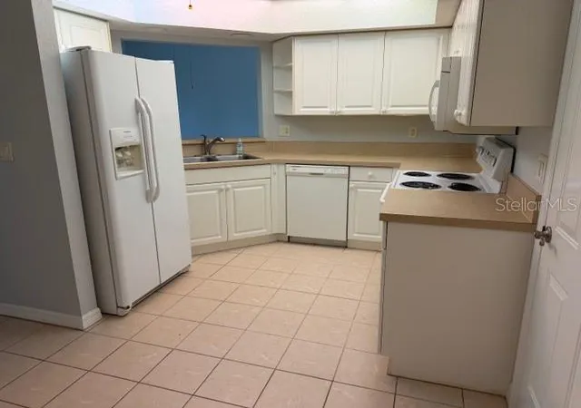 Photo 4 of Condo for sale at 7030 Scrub Jay Way #7030, Bradenton, FL 34203 | MLS# A4707639 | Listing updated on 2026-10-03