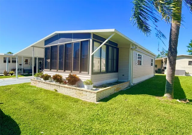 Photo 3 of Sale Pending at 2191 Ca D Oro Dr #38, Sarasota, FL 34238 | MLS# TB8552695 | Listing updated on 2026-10-08