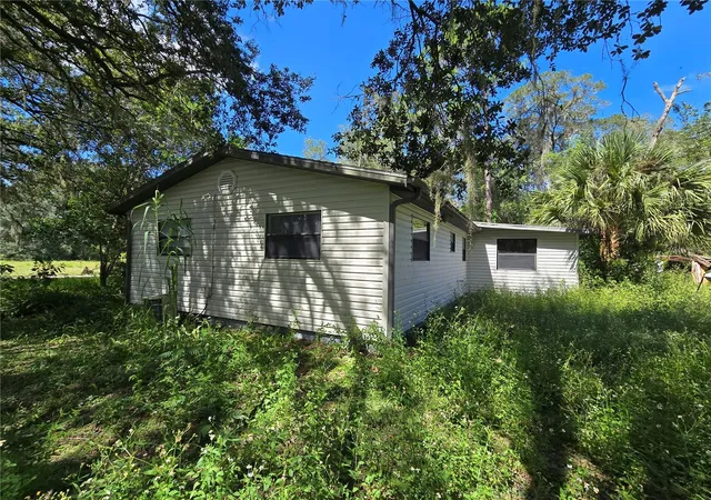 Photo 4 of Single family home for sale at 12331 N Elf Point, Dunnellon, FL 34433 | MLS# OM732981 | Listing updated on 2026-10-05