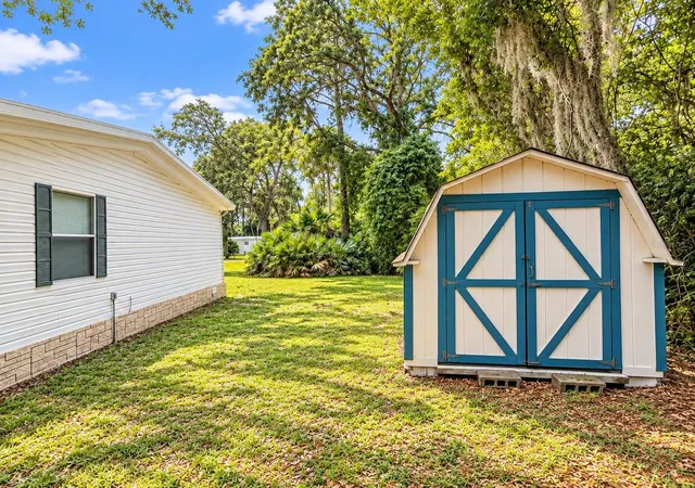Photo 3 of Manufactured home for sale at 2562 SE 178th Avenue, Silver Springs, FL 34488 | MLS# O6445252 | Listing updated on 2026-09-30