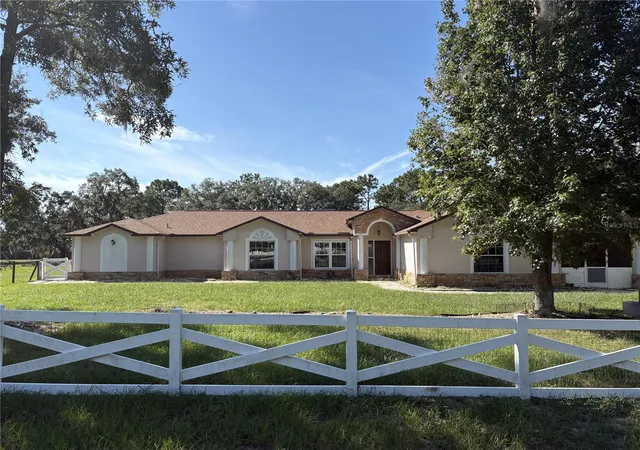 Photo 1 of Single family home for sale at 5085 Bone Ln, Brooksville, FL 34604 | MLS# W7889880 | Listing updated on 2026-10-01