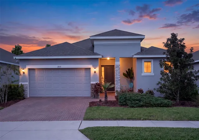 Photo 1 of Single family home for sale at 2913 Bluestem Ln, Clermont, FL 34714 | MLS# O6445263 | Listing updated on 2026-10-13