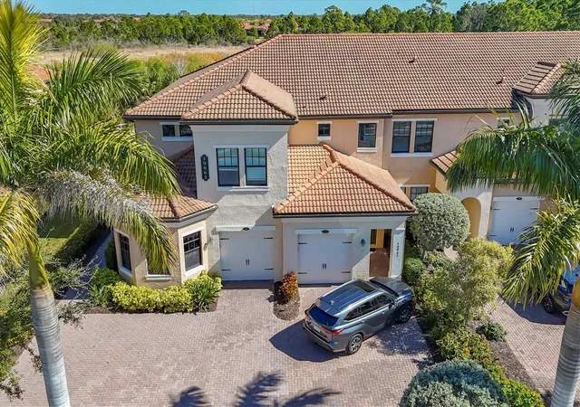 Photo 1 of Condo for sale at 10063 Crooked Crk Dr #101, Venice, FL 34293 | MLS# N6145952 | Listing updated on 2026-10-01