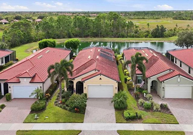Photo 1 of Single family home for sale at 10441 Crooked Crk Dr, Venice, FL 34293 | MLS# N6145954 | Listing updated on 2026-10-21