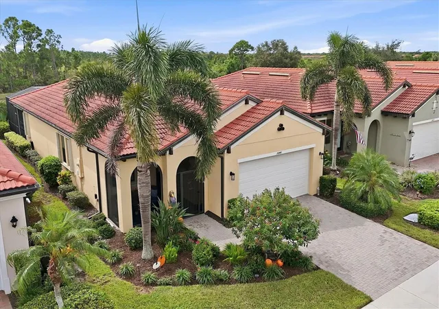 Photo 3 of Single family home for sale at 10441 Crooked Crk Dr, Venice, FL 34293 | MLS# N6145954 | Listing updated on 2026-10-21