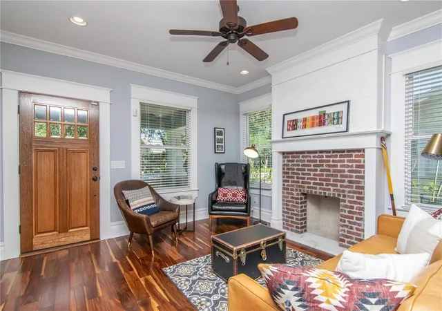 Photo 3 of Single family home for sale at 905 S Bruce St, Tampa, FL 33606 | MLS# TB8552731 | Listing updated on 2026-09-29