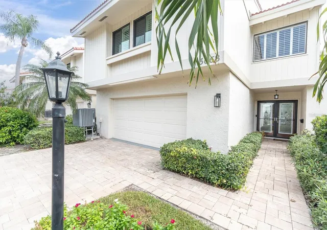 Photo 3 of Condo for sale at 5668 Escondida Blvd S, Saint Petersburg, FL 33715 | MLS# TB8552735 | Listing updated on 2026-10-21