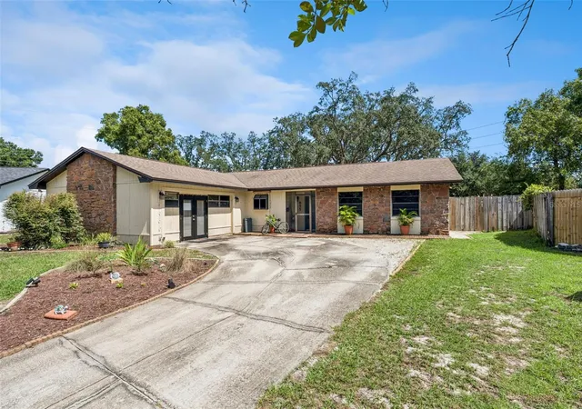 Photo 1 of Single family home for sale at 855 Benchwood Dr, Winter Springs, FL 32708 | MLS# O6445288 | Listing updated on 2026-10-03