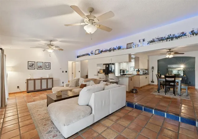 Photo 3 of Single family home for sale at 855 Benchwood Dr, Winter Springs, FL 32708 | MLS# O6445288 | Listing updated on 2026-10-03
